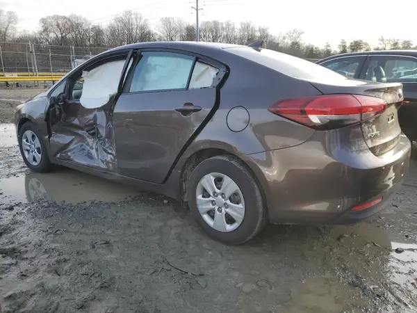 3KPFK4A70HE140060 2017 KIA FORTE - Image 2