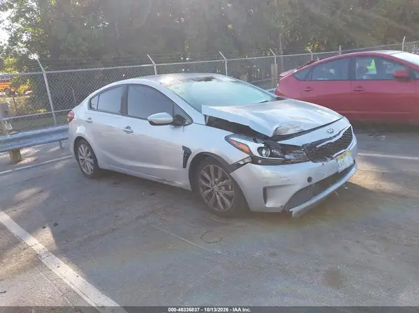 3KPFK4A70HE140074 2017 KIA FORTE - Image 1