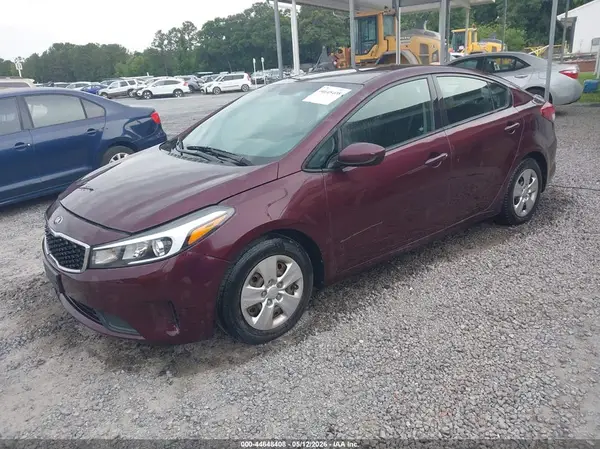 3KPFK4A70HE140270 2017 KIA FORTE - Image 2