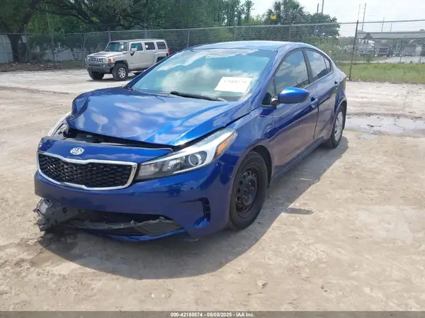 3KPFK4A70HE141855 2017 KIA FORTE - Image 2