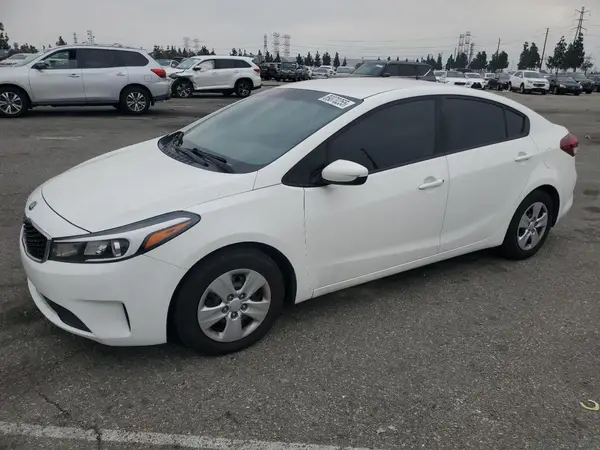 3KPFK4A70HE143685 2017 KIA FORTE - Image 1