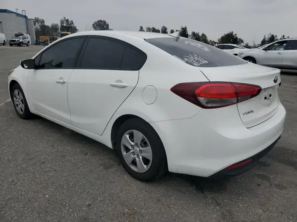 3KPFK4A70HE143685 2017 KIA FORTE - Image 2