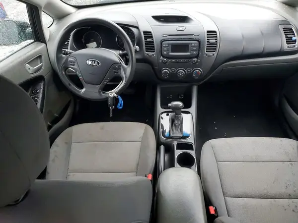 3KPFK4A70HE143783 2017 KIA FORTE - Image 8