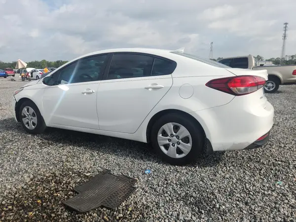 3KPFK4A70HE146800 2017 KIA FORTE - Image 2