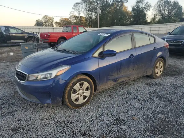 3KPFK4A70HE147624 2017 KIA FORTE - Image 1