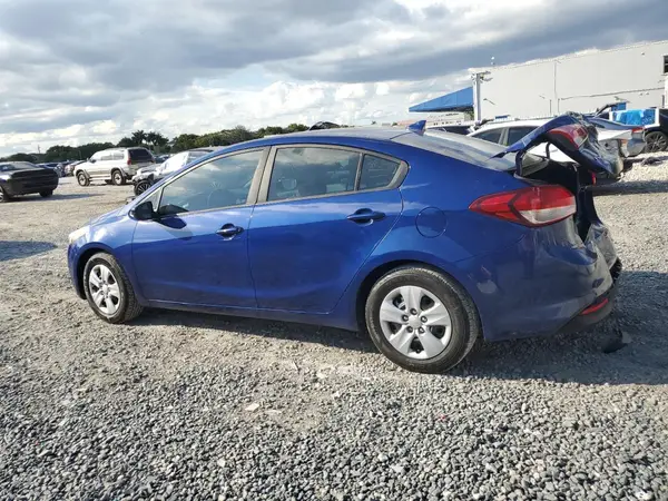 3KPFK4A70HE148692 2017 KIA FORTE - Image 2
