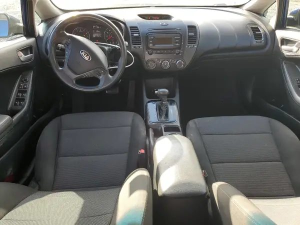 3KPFK4A70HE148692 2017 KIA FORTE - Image 8