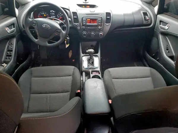 3KPFK4A70HE149941 2017 KIA FORTE - Image 8