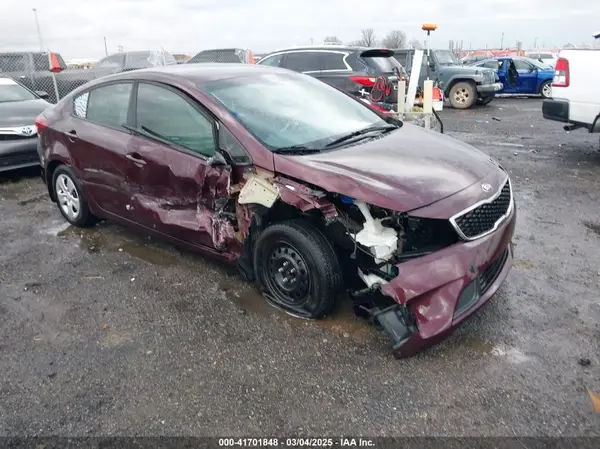 3KPFK4A70HE151219 2017 KIA FORTE - Image 1