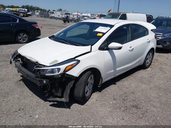 3KPFK4A70HE151639 2017 KIA FORTE - Image 2