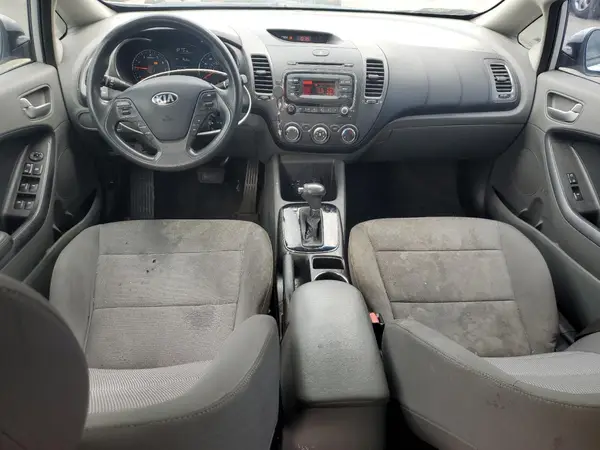 3KPFK4A70HE158400 2017 KIA FORTE - Image 8