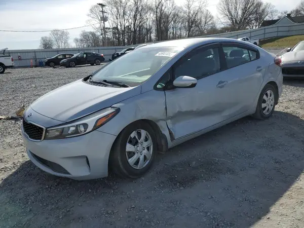3KPFK4A70HE159546 2017 KIA FORTE - Image 1