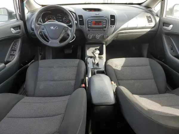 3KPFK4A70HE159546 2017 KIA FORTE - Image 8