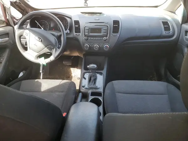 3KPFK4A70HE160177 2017 KIA FORTE - Image 8