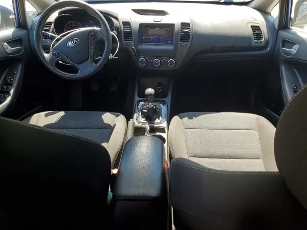 3KPFK4A70HE160289 2017 KIA FORTE - Image 8