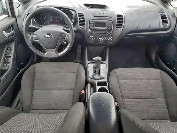 3KPFK4A70HE161751 2017 KIA FORTE - Image 8