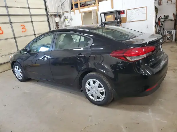 3KPFK4A70JE167734 2018 KIA FORTE - Image 2