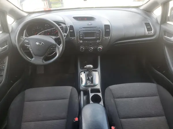 3KPFK4A70JE167894 2018 KIA FORTE - Image 8