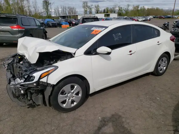 3KPFK4A70JE179334 2018 KIA FORTE - Image 1