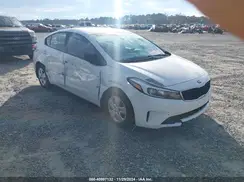 3KPFK4A70JE180550 2018 KIA FORTE