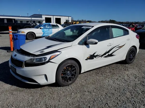 3KPFK4A70JE180841 2018 KIA FORTE - Image 1