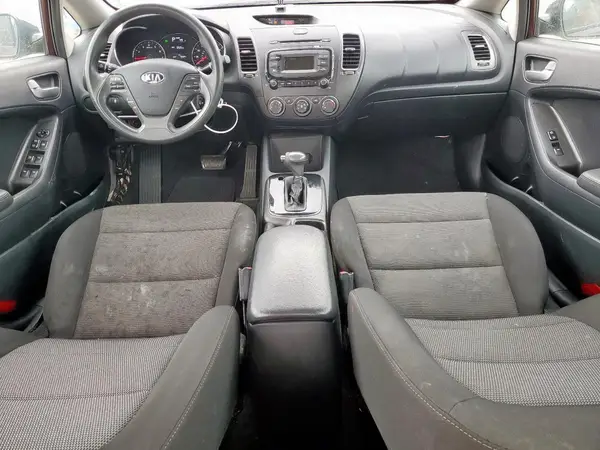 3KPFK4A70JE188342 2018 KIA FORTE - Image 8