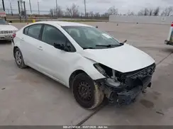 3KPFK4A70JE195260 2018 KIA FORTE