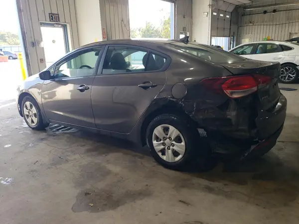 3KPFK4A70JE199003 2018 KIA FORTE - Image 2