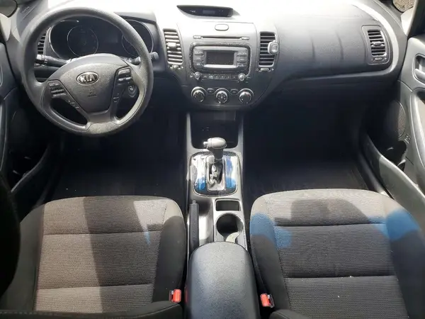 3KPFK4A70JE204720 2018 KIA FORTE - Image 8