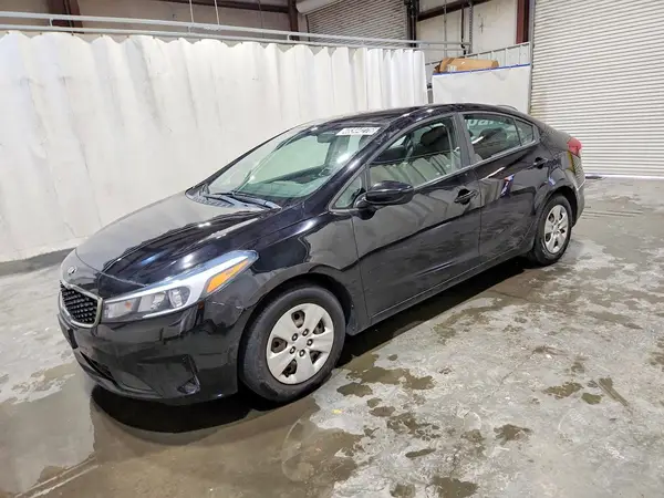 3KPFK4A70JE210114 2018 KIA FORTE - Image 1