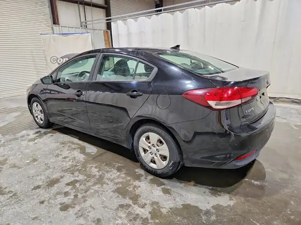 3KPFK4A70JE210114 2018 KIA FORTE - Image 2