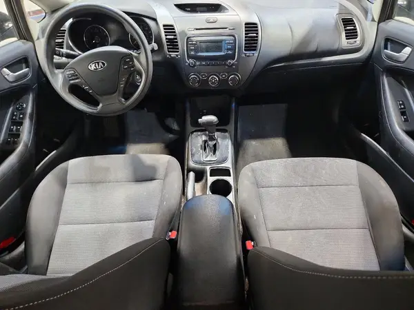 3KPFK4A70JE210114 2018 KIA FORTE - Image 8