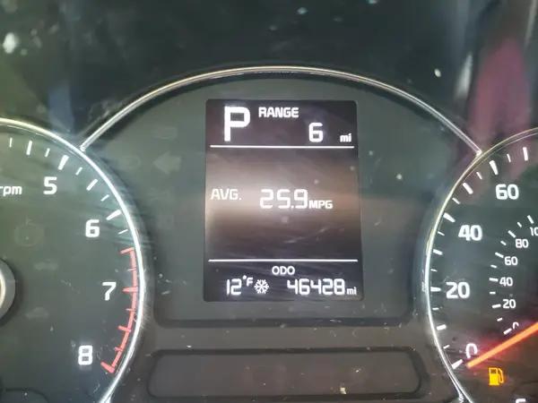 3KPFK4A70JE211165 2018 KIA FORTE - Image 8