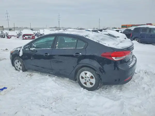 3KPFK4A70JE222876 2018 KIA FORTE - Image 2