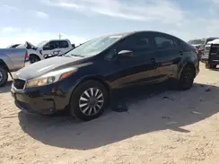 3KPFK4A70JE224952 2018 KIA FORTE