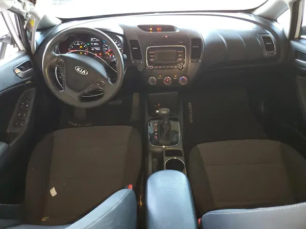 3KPFK4A70JE229147 2018 KIA FORTE - Image 8