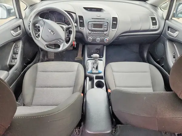 3KPFK4A70JE234591 2018 KIA FORTE - Image 8