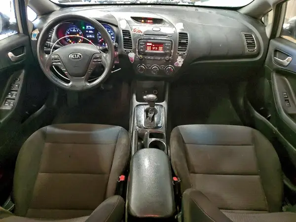 3KPFK4A70JE241024 2018 KIA FORTE - Image 8