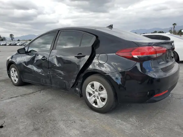 3KPFK4A70JE247700 2018 KIA FORTE - Image 2