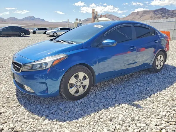 3KPFK4A70JE257479 2018 KIA FORTE - Image 1