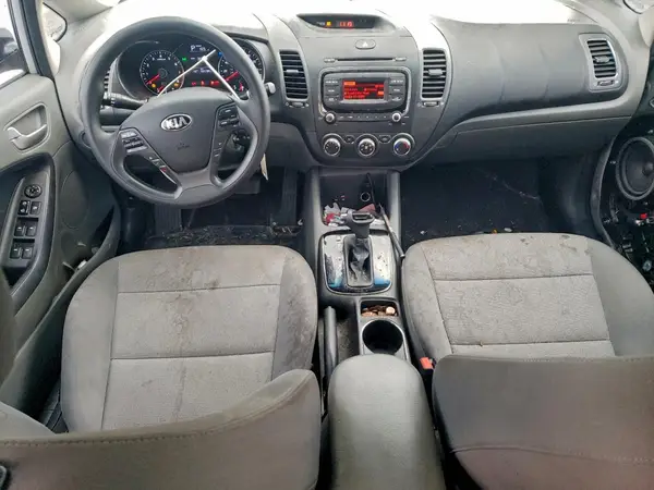 3KPFK4A70JE258003 2018 KIA FORTE - Image 8