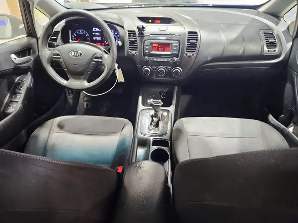 3KPFK4A70JE258387 2018 KIA FORTE - Image 8