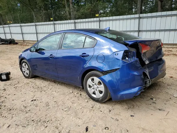 3KPFK4A70JE259166 2018 KIA FORTE - Image 2