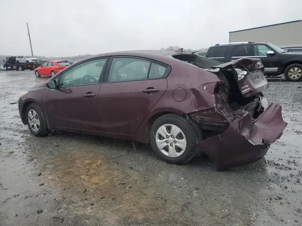 3KPFK4A70JE260415 2018 KIA FORTE - Image 2