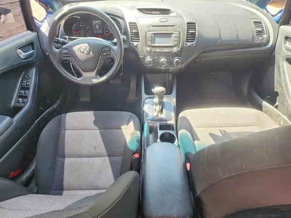 3KPFK4A70JE261970 2018 KIA FORTE - Image 8