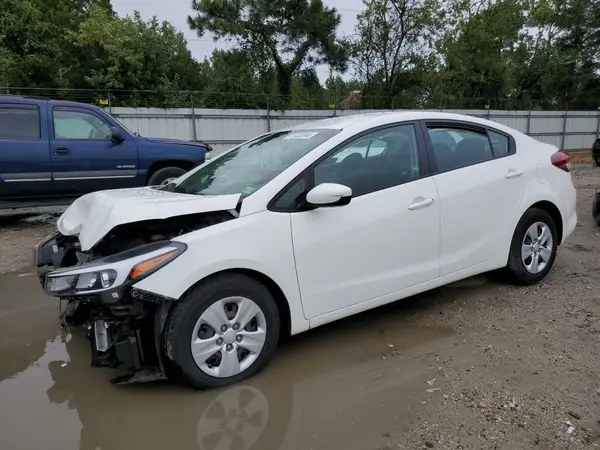 3KPFK4A70JE268997 2018 KIA FORTE - Image 1
