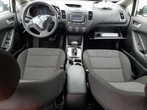 3KPFK4A70JE268997 2018 KIA FORTE - Image 8