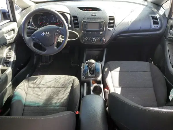 3KPFK4A70JE271687 2018 KIA FORTE - Image 8