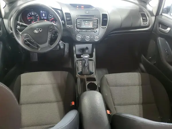 3KPFK4A70JE272547 2018 KIA FORTE - Image 8