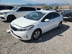 3KPFK4A70JE280261 2018 KIA FORTE